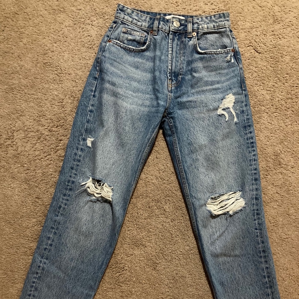 Zara light blue distressed jeans size 2 regular